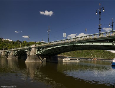 Puente Čechův
