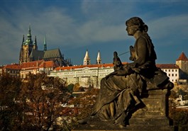 Visita guiada al Castillo de Praga (en francés)