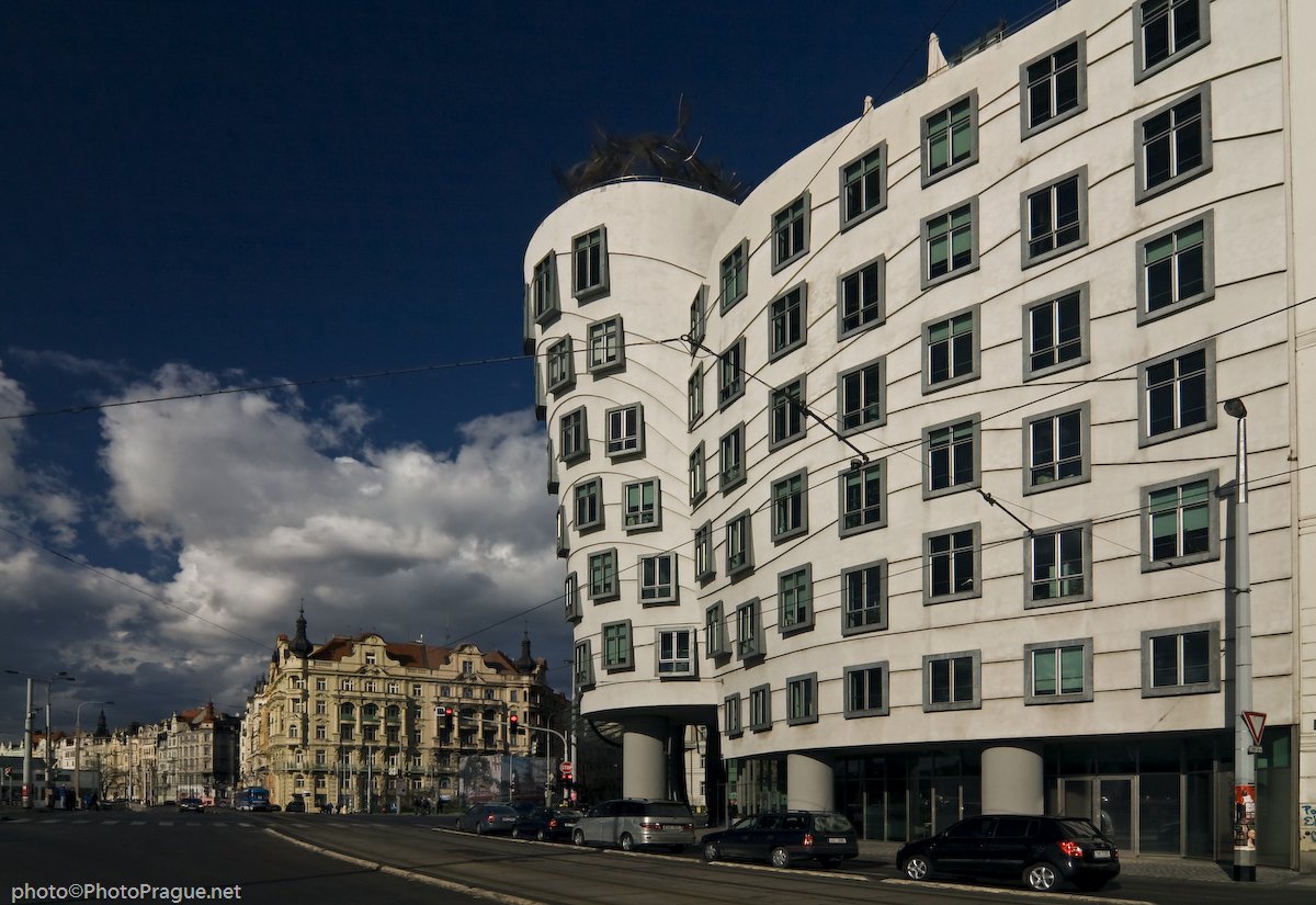 3 Dancing house Prague