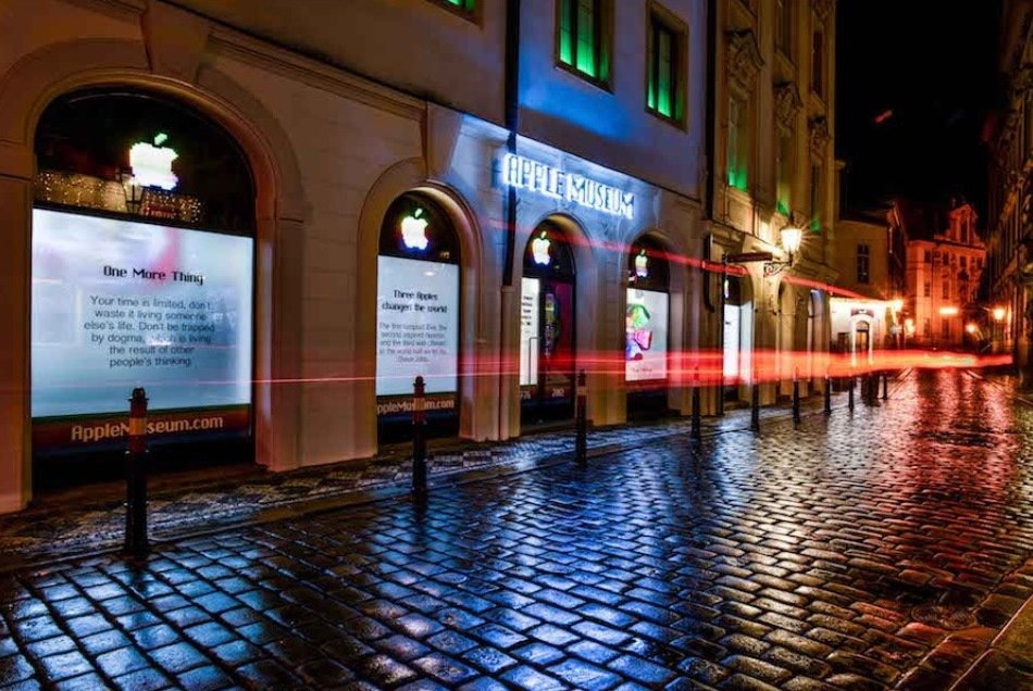 3 Apple Museum Prague