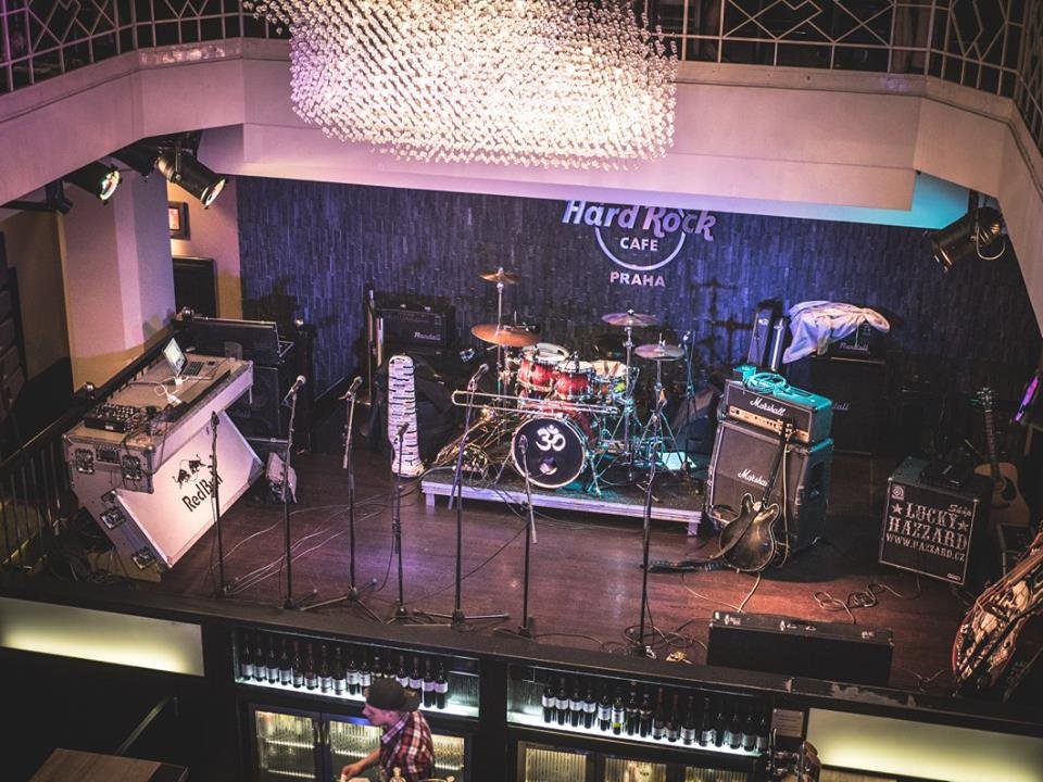 4 Hard Rock Cafe Prague