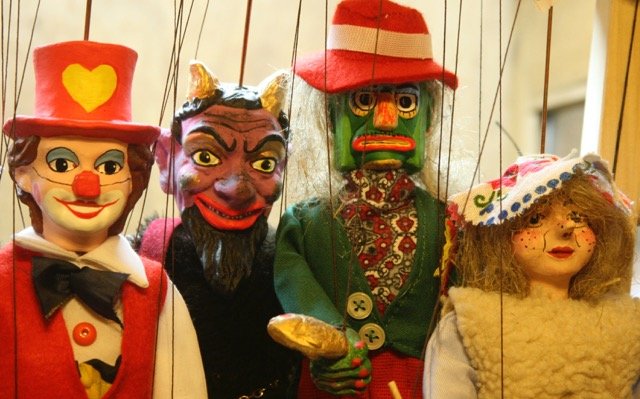 6 Houpaci kun Prague