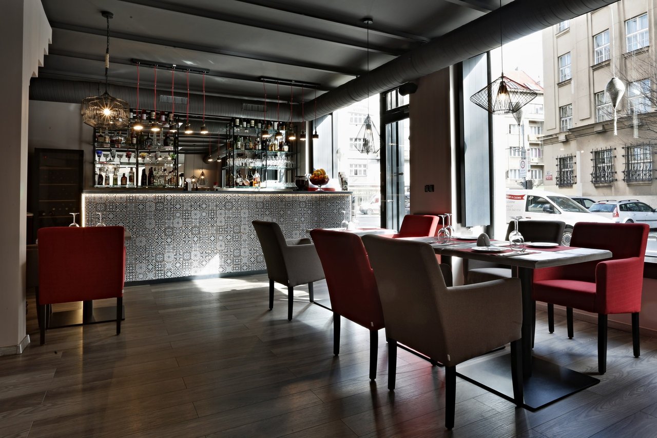 3 U Cedru Prague